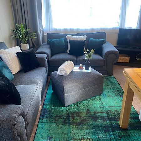 The Mountain Retreat Apartment Авимор Екстериор снимка
