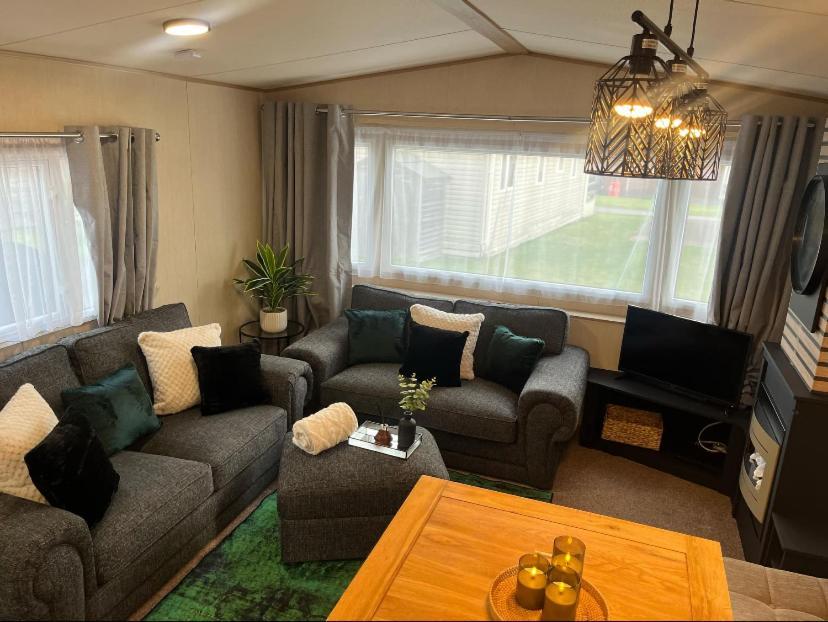 The Mountain Retreat Apartment Авимор Екстериор снимка