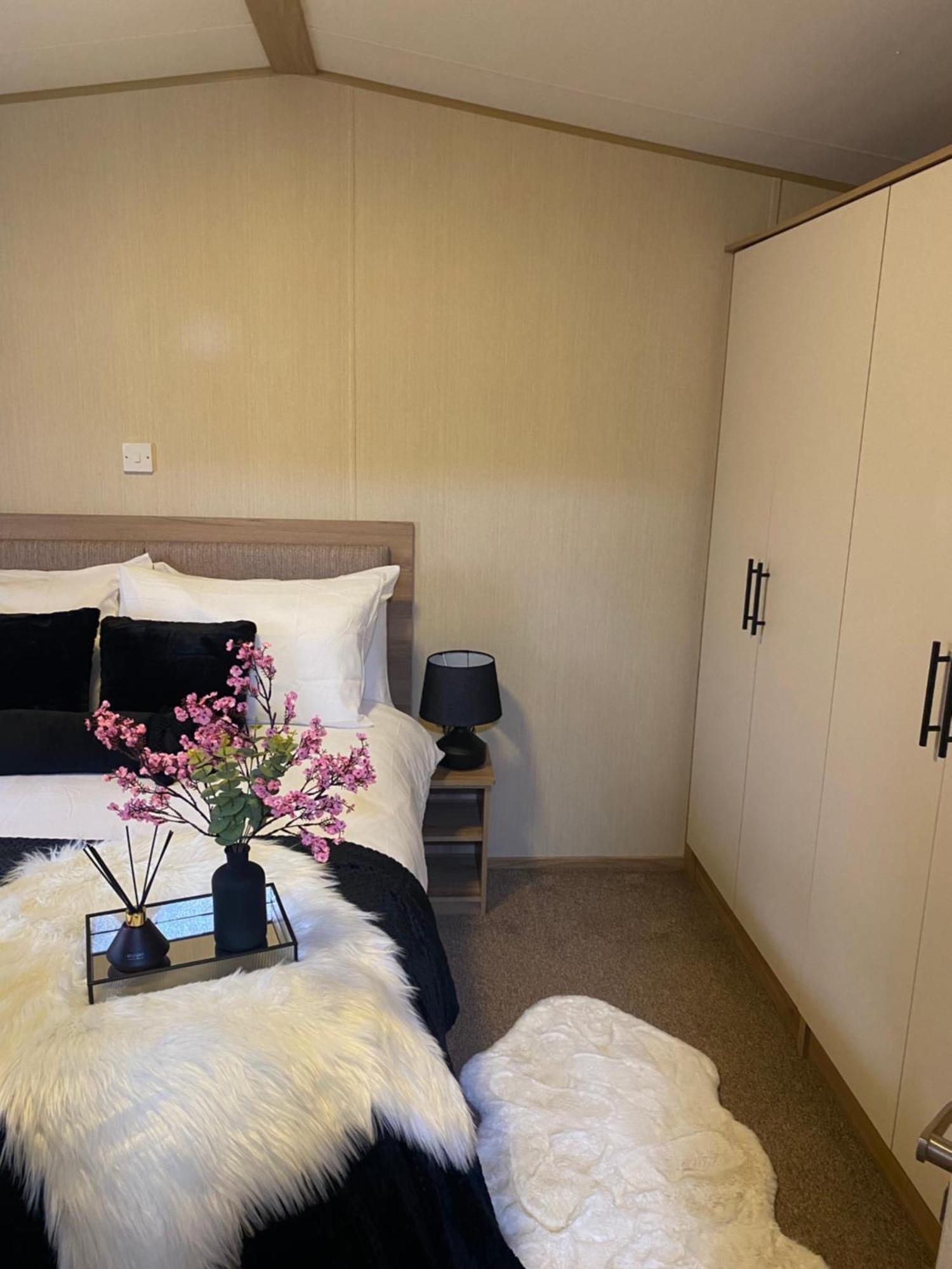 The Mountain Retreat Apartment Авимор Екстериор снимка