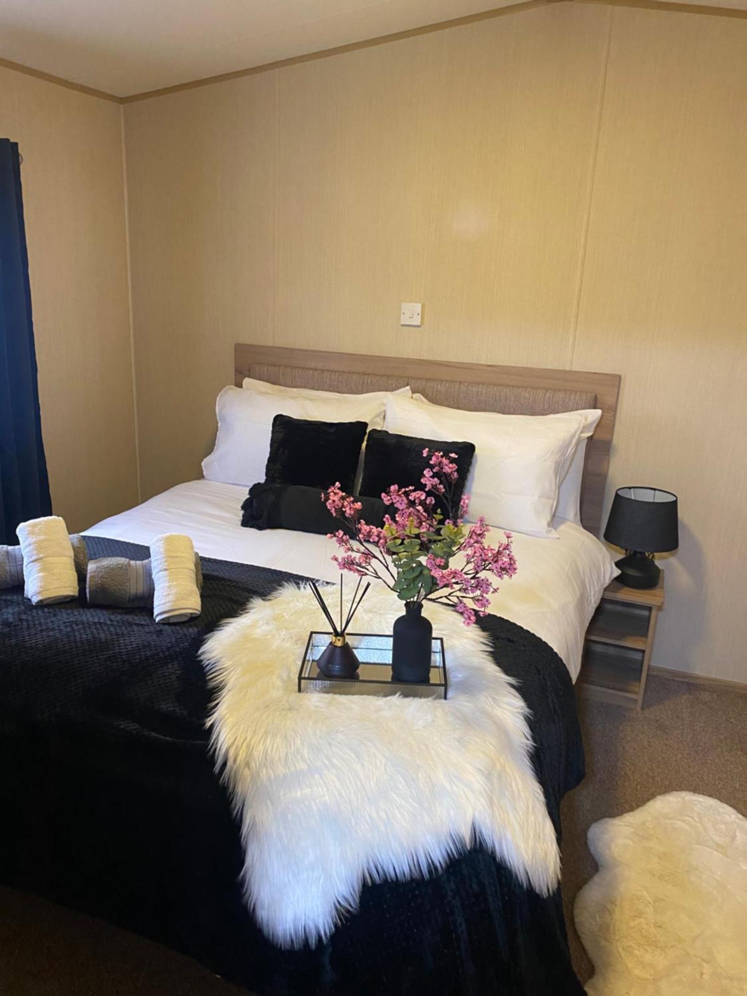 The Mountain Retreat Apartment Авимор Екстериор снимка